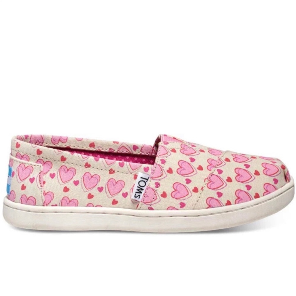 TOMS Girl’s Pink Hearts Classic Shoes Y3 NEW in Box